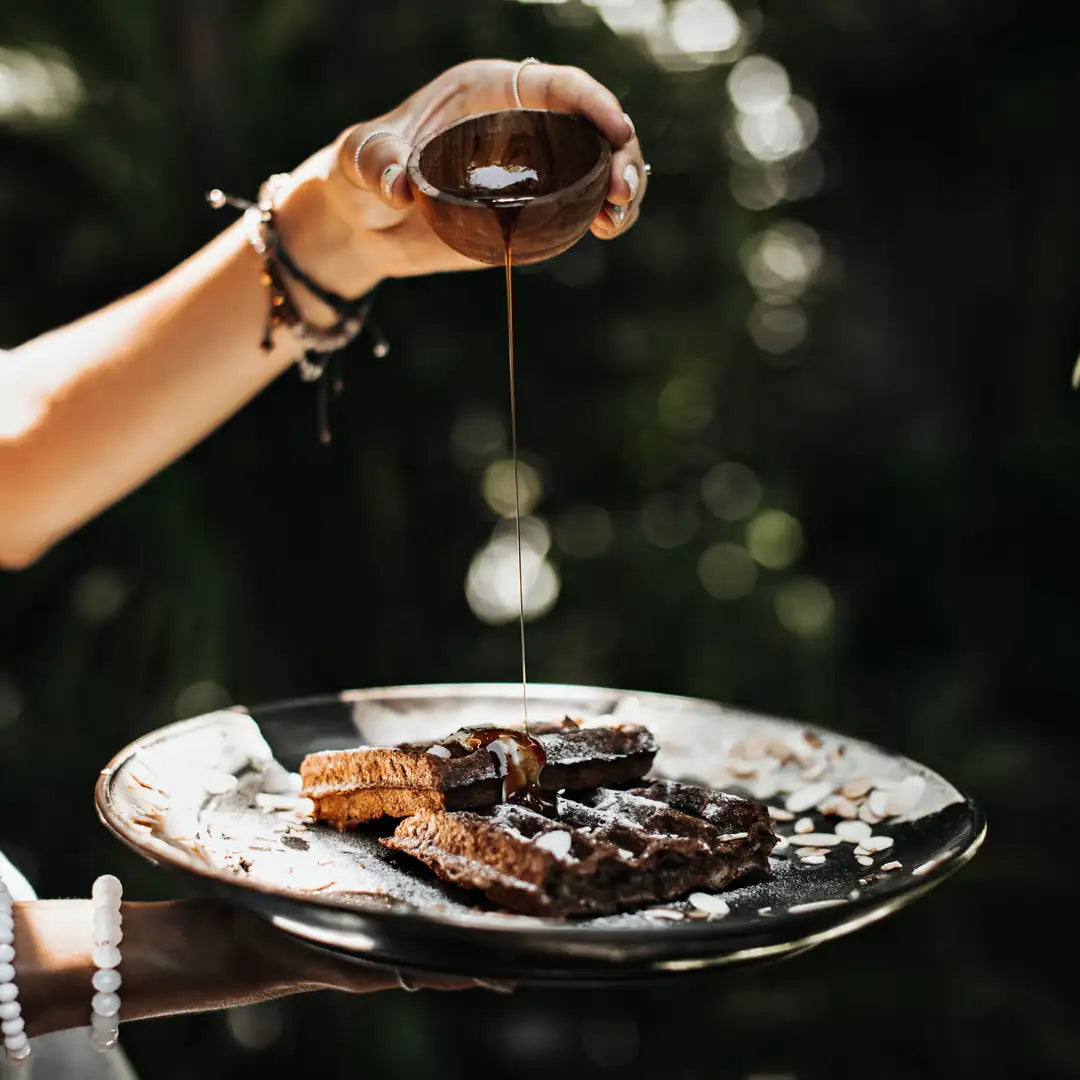 Doğal Pekmez ve Meyve Özleriyle Enerji Depolayın: Mevsim Geçişlerinde Bağışıklık Desteği